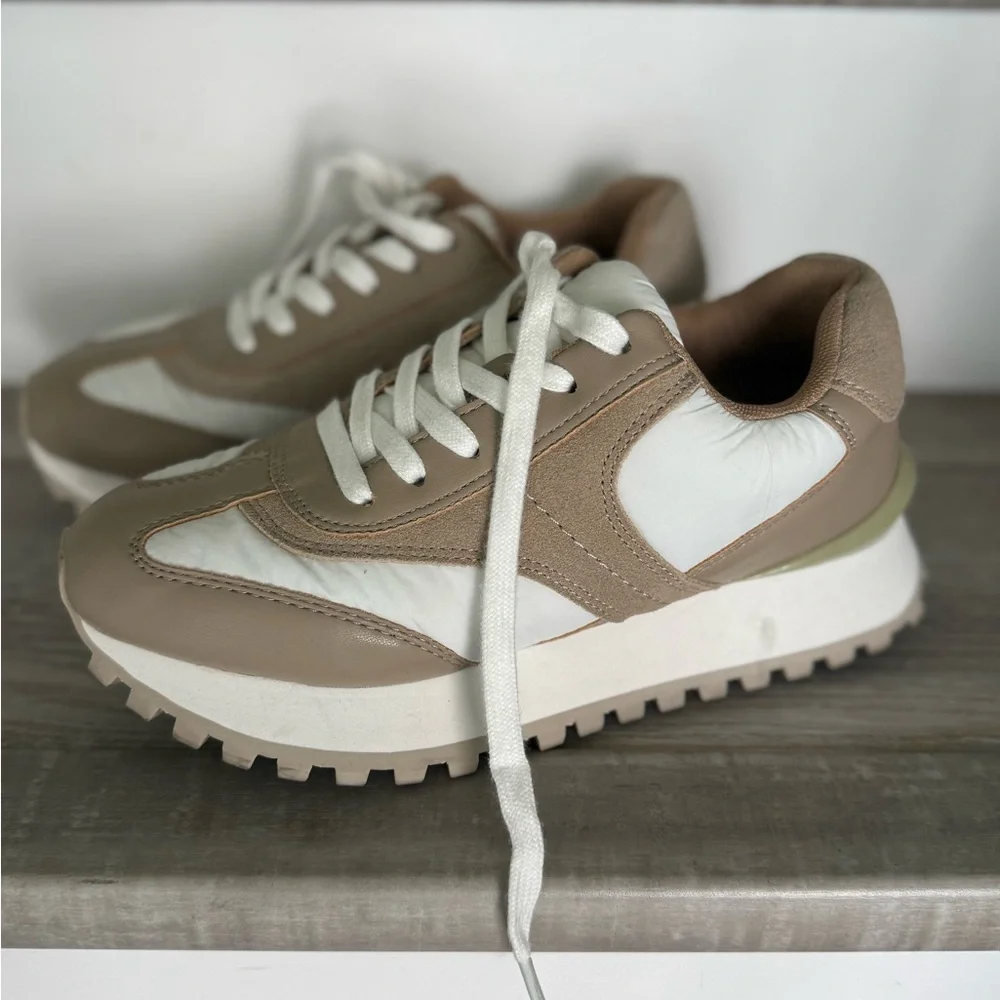 Blondo Waterproof Women's Athletic Shoes in Tan and White - Picture 1 of 3